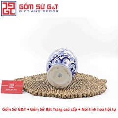 Lọ hoa dáng phích vai vuông men lam vẽ thổ cẩm H28