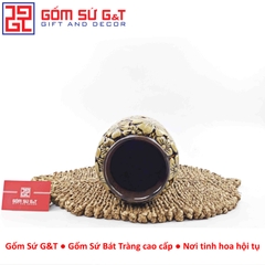 Lọ hoa dáng phích nâu  khắc ngàn hoa H25