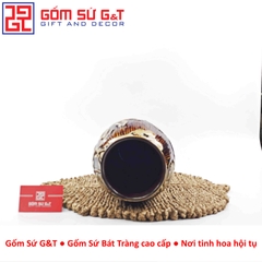 Lọ hoa dáng phích nâu khắc sen H32