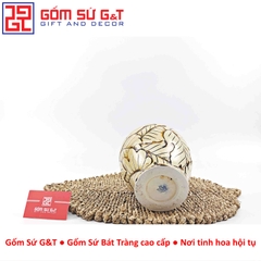 Lọ hoa dáng vò nâu khắc lá phong H20