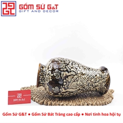 Lọ hoa dáng mai bình nâu khắc công đào H30