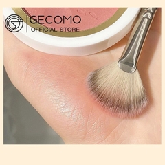 Cọ GECOMO Bắt Sáng Và Tán Phấn Má Hồng Hình Quạt G1023