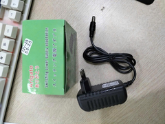 Sạc 12V/2A ARIGATO chui tròn lớn