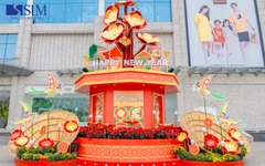 Thiết kế, in ấn và sản xuất toàn bộ các hạng mục trang trí Tết 2025 theo nhiều phong cách | Sông Lam Media