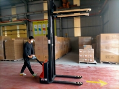 Xe nâng điện Heli 1.5 tấn dắt lái giá rẻ