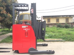 XE NÂNG REACH TRUCK  (CÀNG KÉO ĐẨY)