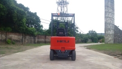 XE NÂNG ĐIỆN 2,5 TẤN NGỒI LÁI