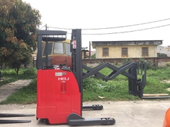 XE NÂNG REACH TRUCK  (CÀNG KÉO ĐẨY)