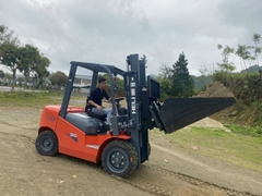 Xe nâng Heli lắp bộ gầu xúc