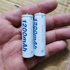 Pin AA 1200mAh kèm sạc hãng BESTON siêu Bền