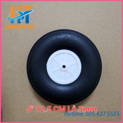 Bánh xe cỡ lớn lắp cho máy bay điều khiển