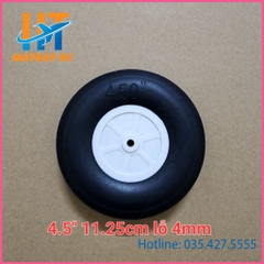 Bánh xe cỡ lớn lắp cho máy bay điều khiển