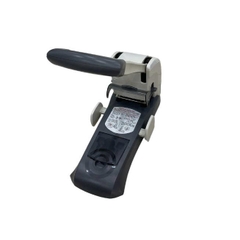 Bấm lỗ 200 tờ