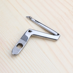 Móc dưới KL202, Móc trên LP226,KM203 dùng cho máy vắt sổ Siruba 4,5 chỉ 747K, 757K (máy đời K) cẳng cao