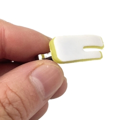 Chân vịt NHỰA 2 DA MÁY GIA ĐÌNH dùng để may vải thun,vải có bề mặt bóng láng, vải voan, vải mỏng (GÍA 1 CÁI)
