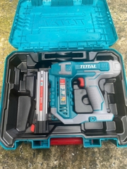 [HÀNG THANH LÝ / HÀNG BỊ BOM] Máy Bắn Đinh Bê Tông Dùng Pin 20V Total TCSTLI3805 (Không Pin Sạc)