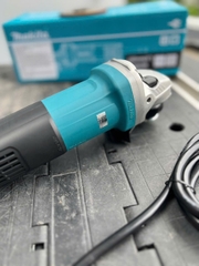 Máy mài góc (100mm) hiệu MAKITA,  Model: 9553B