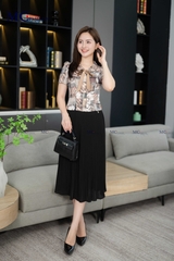 ÁO THỜI TRANG HỌA TIẾT CỔ SEN PHỐI NƠ