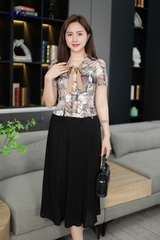 ÁO THỜI TRANG HỌA TIẾT CỔ SEN PHỐI NƠ