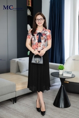 ÁO THỜI TRANG HỌA TIẾT CỔ SEN PHỐI NƠ