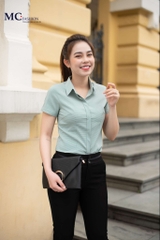 Gợi ý mặc quần tây và sơ mi đến công sở luôn trẻ trung
