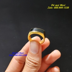NHẪN NGỌC BÍCH ĐEN TỰ NHIÊN BỌC VÀNG 14K