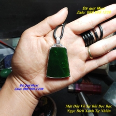 MẶT DÂY CHUYỀN VÔ SỰ BÀI NGỌC BÍCH XANH TỰ NHIÊN BỌC BẠC