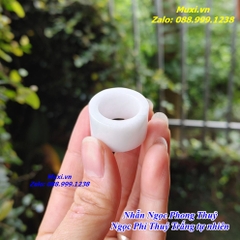 NHẪN NGỌC PHONG THUỶ NGỌC PHỈ THUÝ TRẮNG TỰ NHIÊN