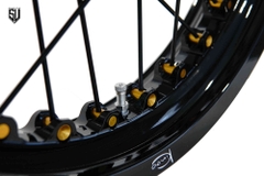 Mâm KINEO BMW R18 Đen Vàng