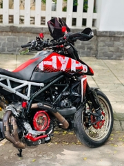HYPERMOTARD 950