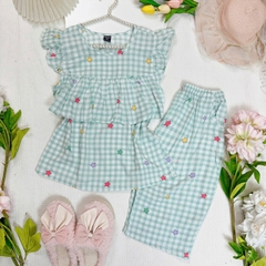 CÁNH TIÊN LỬNG BÈO NGỰC
