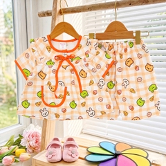 bé gái - tay ngắn quần lửng nhỏ
