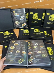 Menu bìa da đinh tán trong túi nilong in UV _ Thiết kế trong cầm tay _ Ngon Cornor