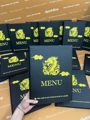 Menu bìa da đinh tán trong túi nilong in UV _ Thiết kế trong cầm tay _ Ngon Cornor