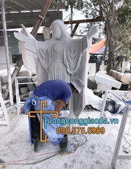 Tượng Chúa Cứu Thế Bằng Đá Cẩm Thạch Nguyên Khối Cao 2m2