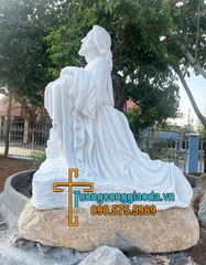 Tượng Chúa Giesu Cầu Nguyện Bằng Đá Trắng Non Nước