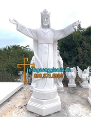 Tượng Chúa Giêsu Kitô Vua Bằng Đá Non Nước Đà Nẵng Đẹp