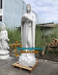 Tượng Đức Mẹ Hòa Bình Đá Trắng Non Nước Đẹp