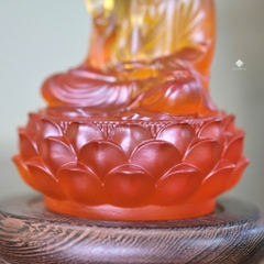 Tượng Quan Âm Bồ tát lưu ly hổ phách 12.8cm