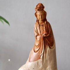 Tượng Quan Âm Bồ tát cam lồ lũa nhai bách