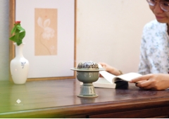 Lư gốm phúc lạc viên tròn chân cao