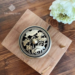 Lư đồng hoa sen vàng chân thon