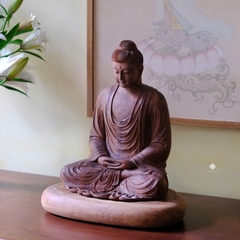 Tượng Đức Phật Thích Ca an định gỗ gõ (kèm đế)