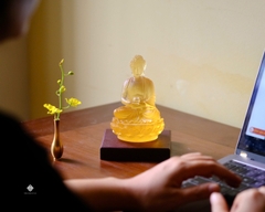 Tượng Đức Phật Thích Ca lưu ly vàng 12cm (chưa kèm đế)