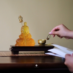 Góc an Địa Tạng Bồ tát cưỡi Đế Thính