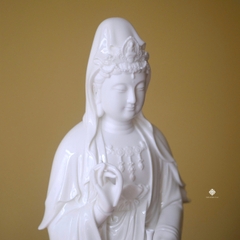 Tượng Quan Âm Bồ Tát đứng sứ trắng 43cm
