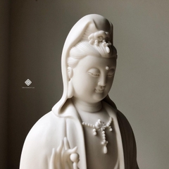Tượng gốm trắng Quan Âm Bồ tát