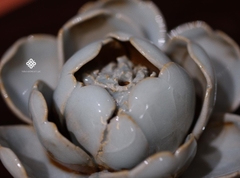 Hoa mẫu đơn gốm cắm nhang không tăm 8.5cm