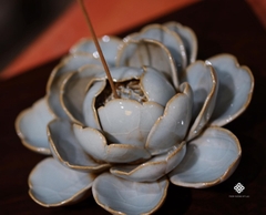 Hoa mẫu đơn gốm cắm nhang không tăm 12.5cm
