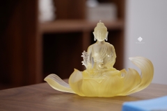 Tượng Đức Phật Dược Sư liên hoa lưu ly vàng